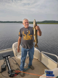 Perfect day for fishing on Stylus Lake